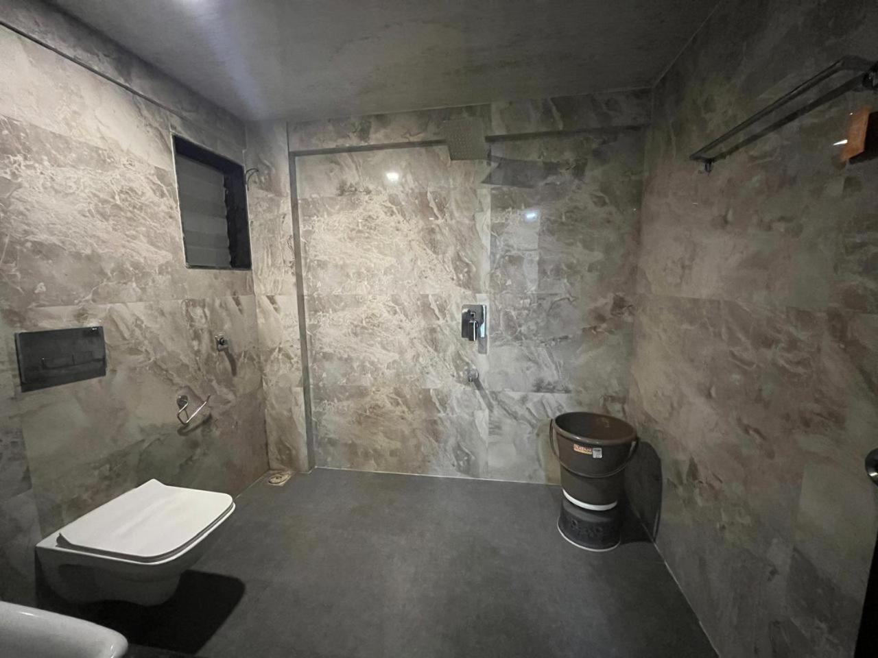 Arsh Executive Inn Dive エクステリア 写真