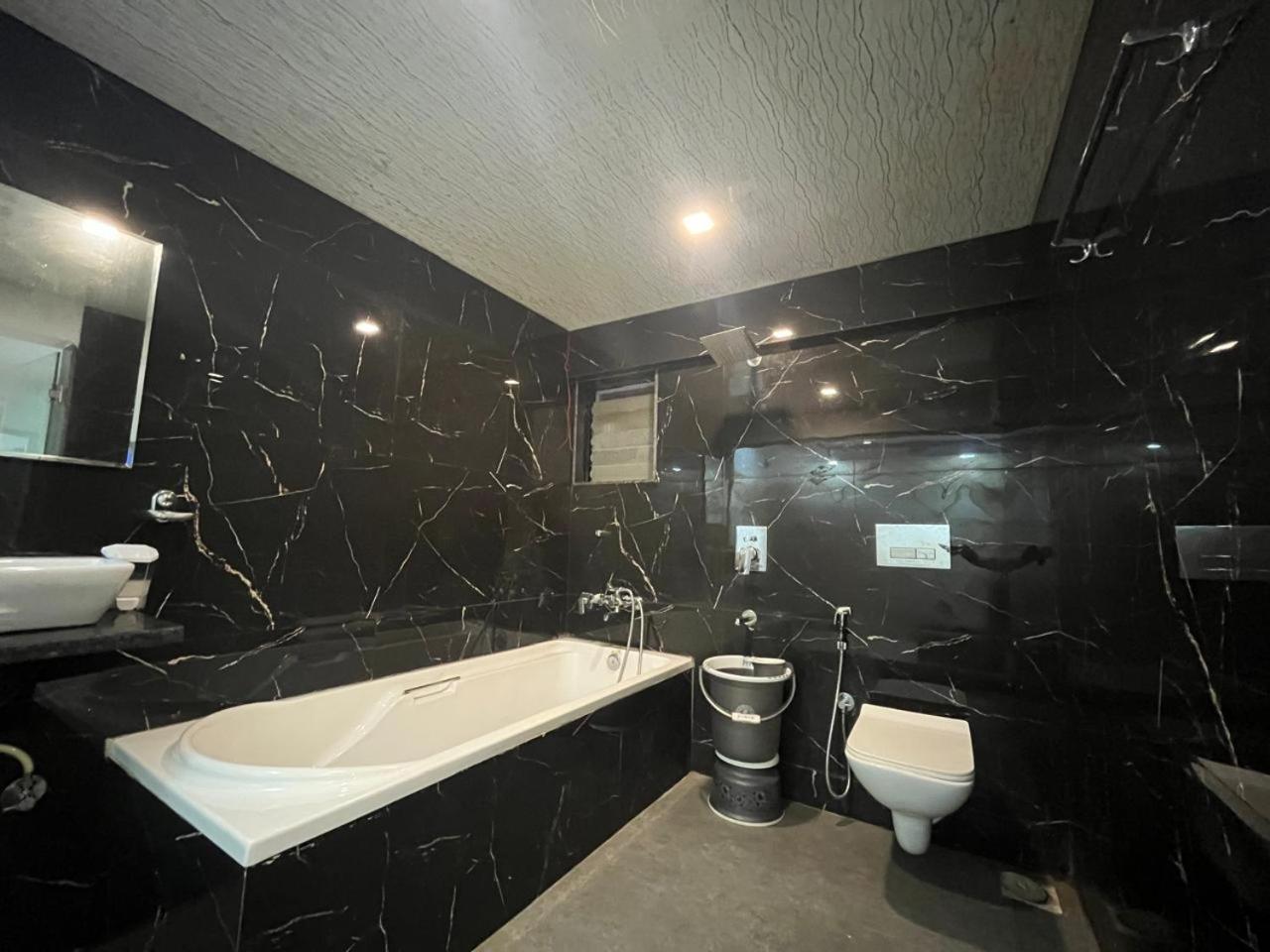 Arsh Executive Inn Dive エクステリア 写真