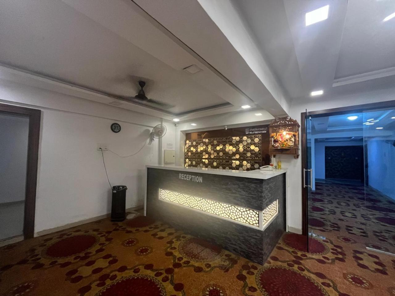 Arsh Executive Inn Dive エクステリア 写真