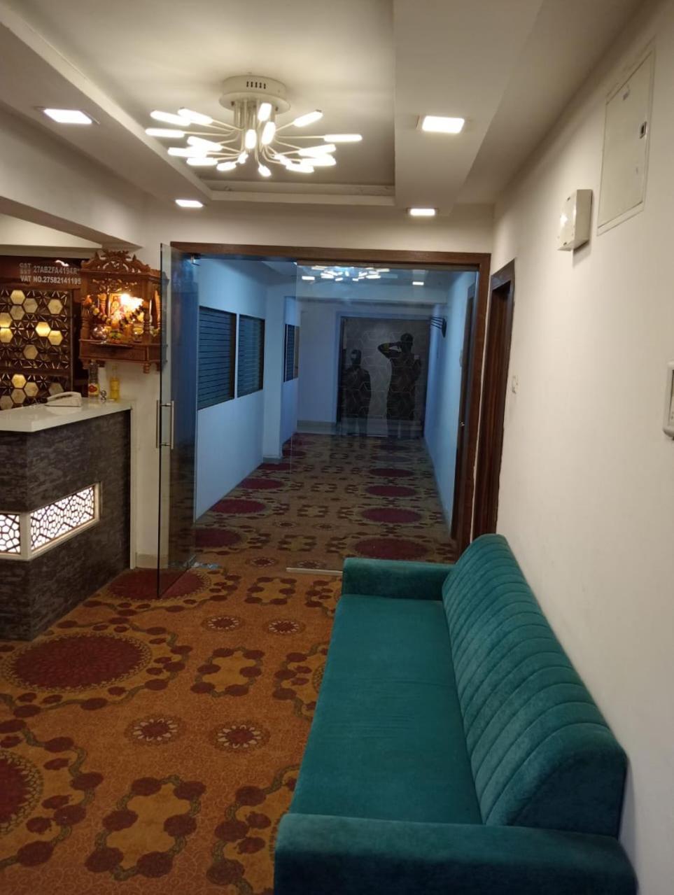 Arsh Executive Inn Dive エクステリア 写真